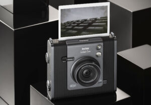 Fujifilm instax Wide Evo display